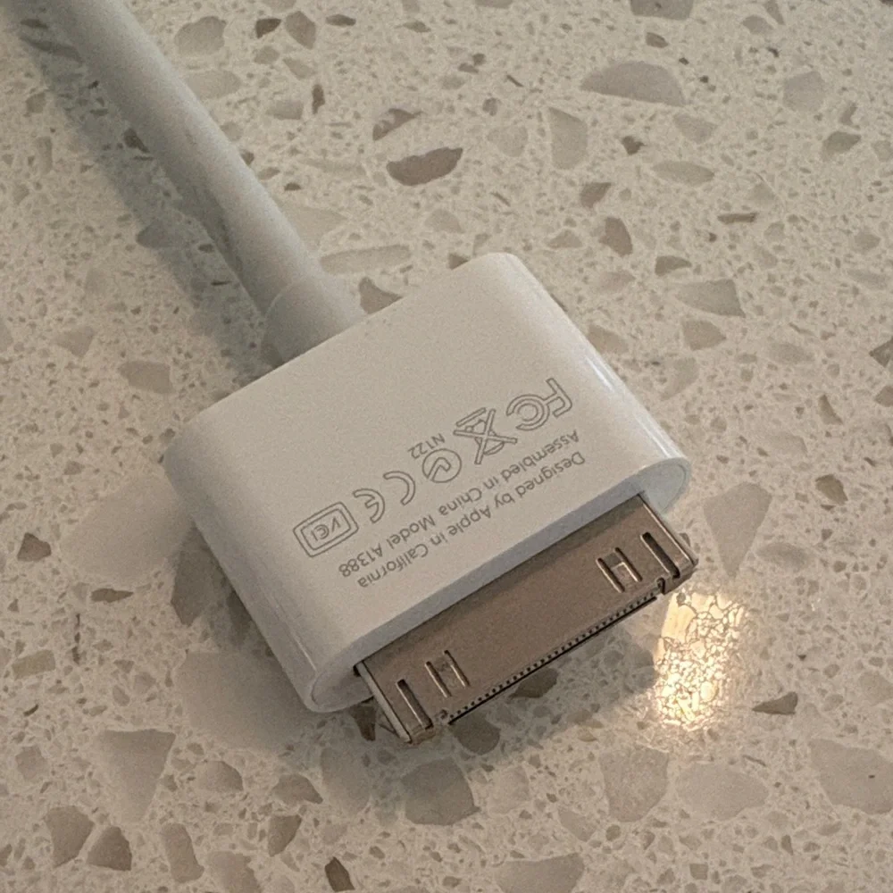 Apple White HDMI/Dock Cable